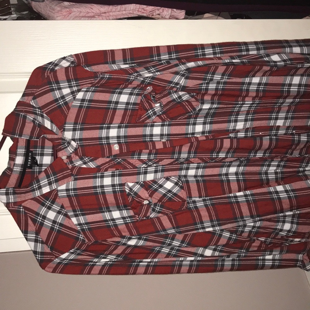 Torrid size 4 plaid long sleeve shirt
